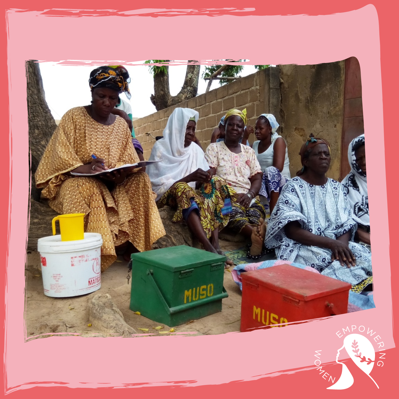 Since 2009, the Foundation has supported the social microfinance project of the NGO Entrepreneurs du Monde. This project provides rural women with adapted loans and training on socio-economic issues. More than 24,000 women have benefited from this project. 